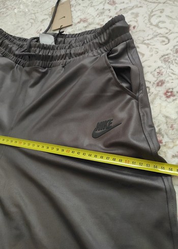 Nike Kadın Gri Bel Bantlı parlak pantolon eşofmanaltı