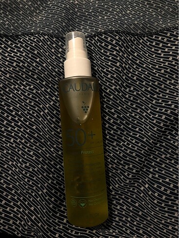 Caudalie spf50 koruyucu yağ