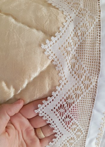 Parlak uçuk sarı renginde yün yorgan - Görsel 3