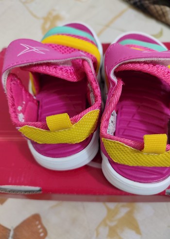 Kız Çocuk Pembe Renkli Cırt Cırtlı Sandalet - Görsel 2