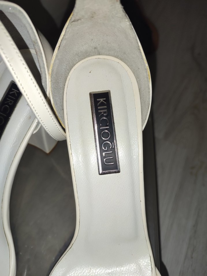 Beyaz Minimalist Topuklu Kadın Ayakkabı - Görsel 3