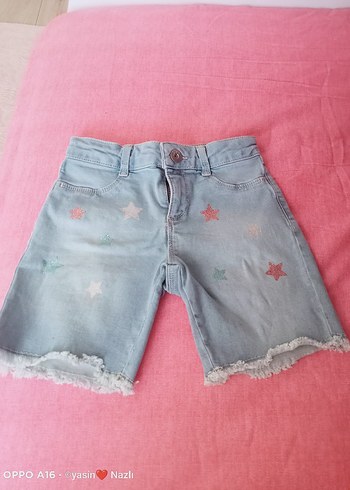 Nakışlı Gevşek Kesim Kız Denim Şort