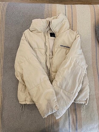 Bershka follovers mont