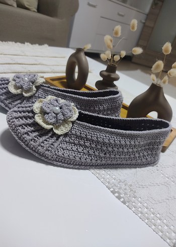 Gri Örgü Çiçekli Kadın Ev Terliği - Görsel 2