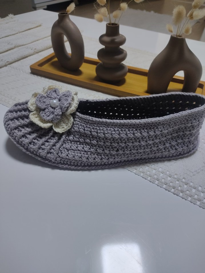 Gri Örgü Çiçekli Kadın Ev Terliği - Görsel 4