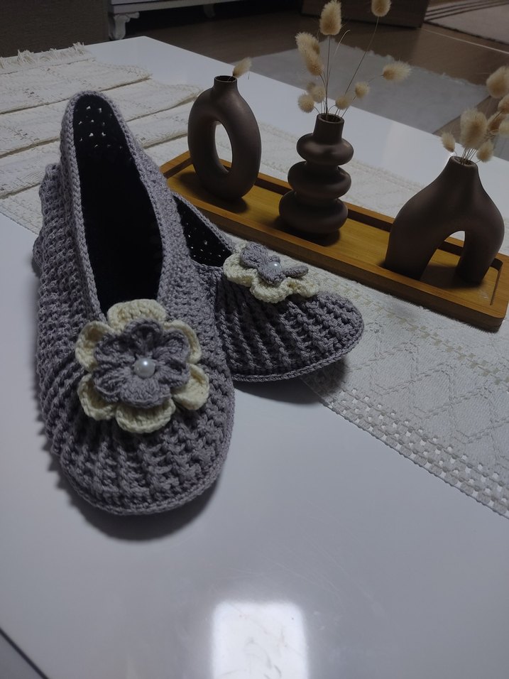 Gri Örgü Çiçekli Kadın Ev Terliği - Görsel 3