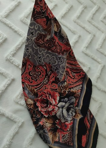 Çiçek Desenli  Kadın eşarp İpek - Görsel 4