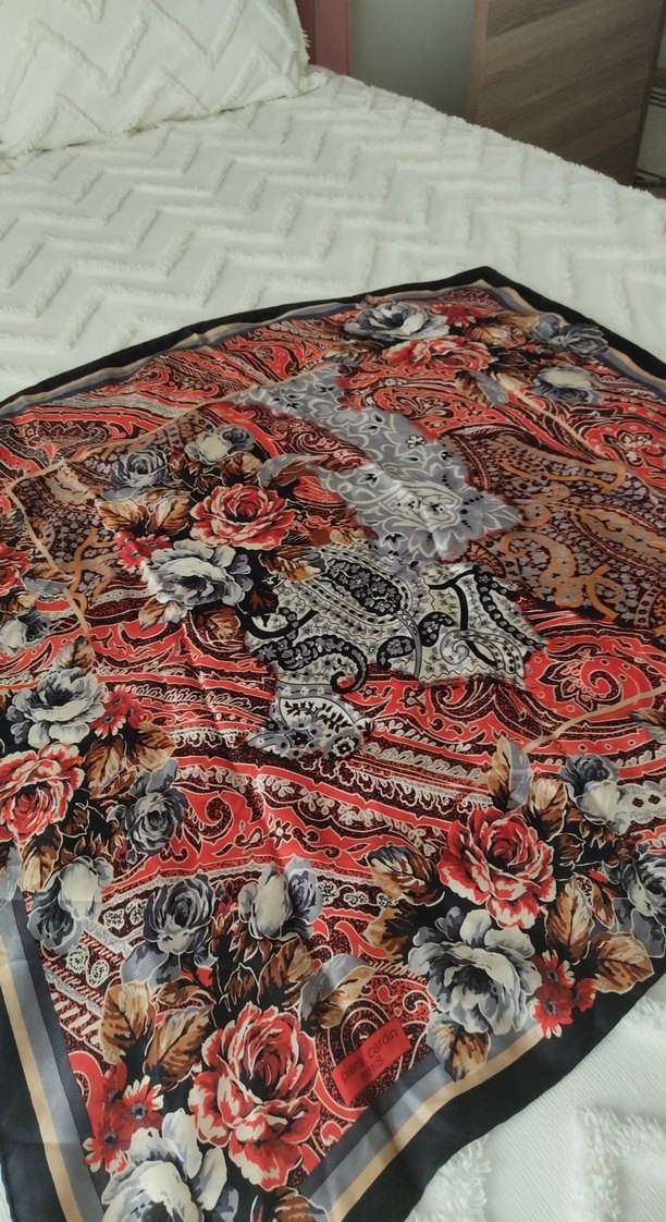 Çiçek Desenli  Kadın eşarp İpek - Görsel 2