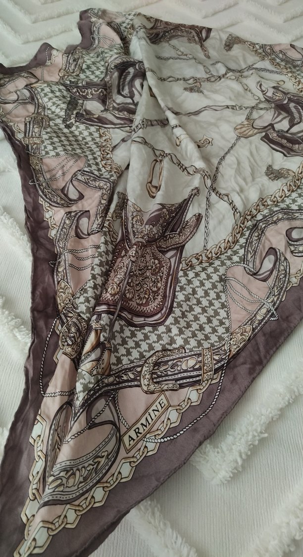 Zincir Detaylı ipek eşarp - Görsel 2