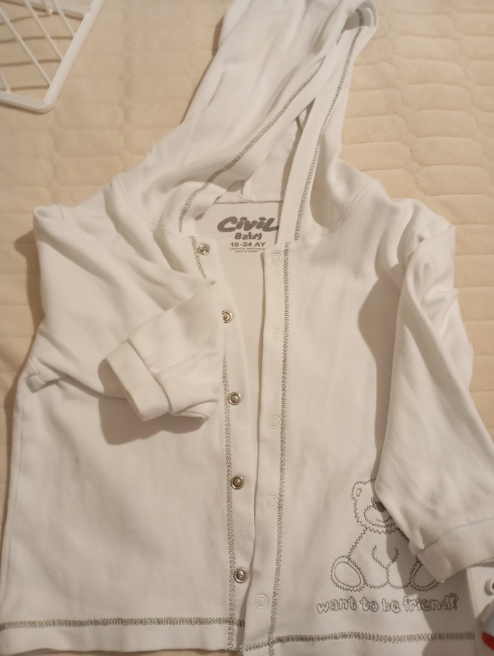 Kapüşonlu Beyaz Erkek Çocuk Hırka - Görsel 2