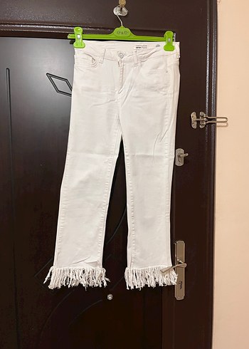 29 Beden Püsküllü Beyaz Midi Kadın Kot Pantolon