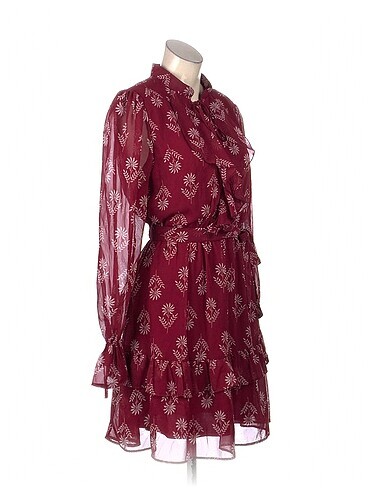 Diğer PreLoved Kısa Elbise %70 İndirimli.