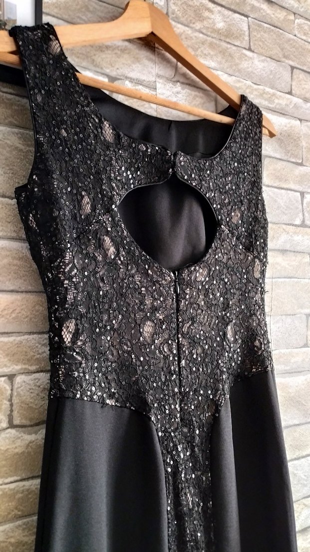 Siyah İşlemeli Uzun Klasik Gotik Abiye Elbise - Görsel 2