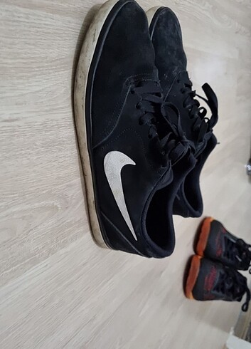 44 Beden Orijinal Nike erkek spor ayakkabı 