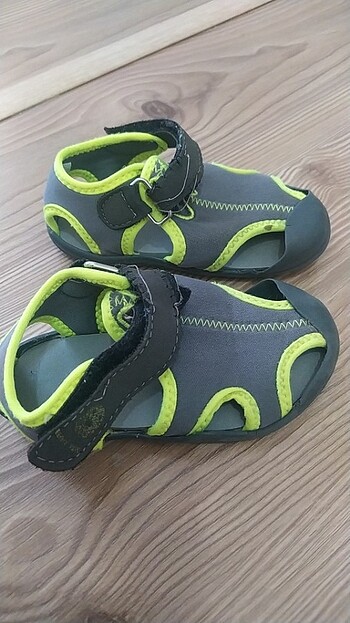 LC Waikiki Erkek çocuk sandalet
