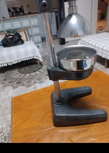Gri Metal Manuel Meyve Sıkacağı