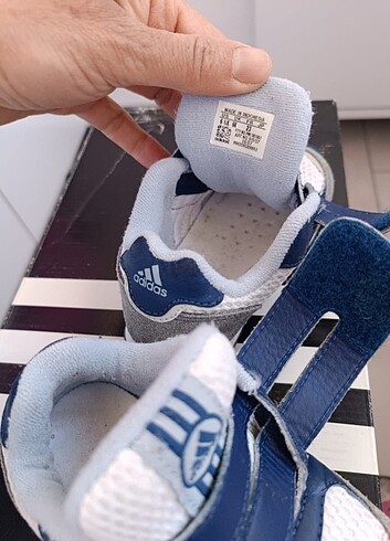 22 Beden mavi Renk Adidas bebek ayakkabısı