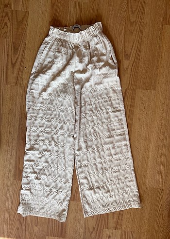 Bej Bol Kesim Bürümcük Kumaş Pantolon