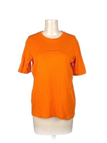 PreLoved T-shirt %70 İndirimli.