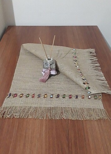 Hasır jüt boncuknakışlı runner masa örtüsü 
