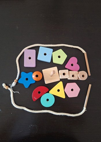 Diğer Renkli Ahşap Şekiller Eğitim Oyuncağı Moccotoys