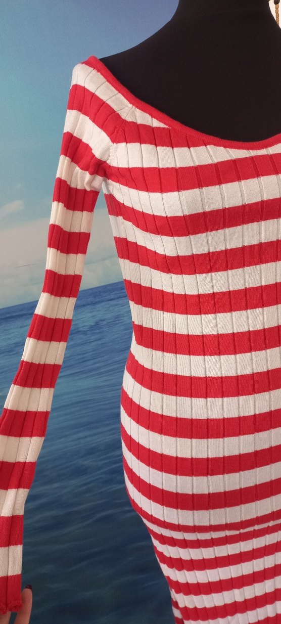 Kırmızı Çizgili Uzun Triko Elbise - Görsel 4