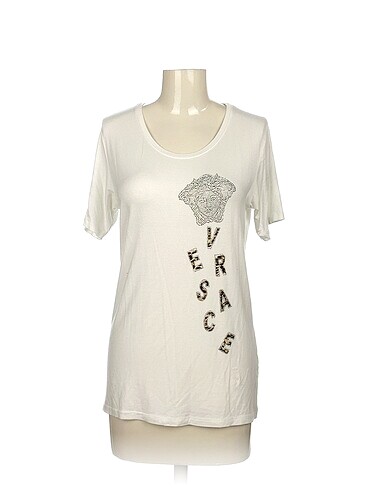 Diğer T-shirt %70 İndirimli.