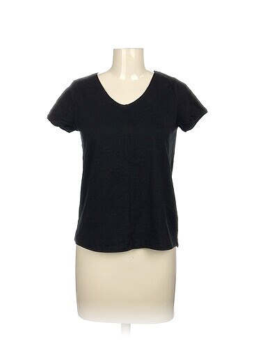 Defacto T-shirt %70 İndirimli.