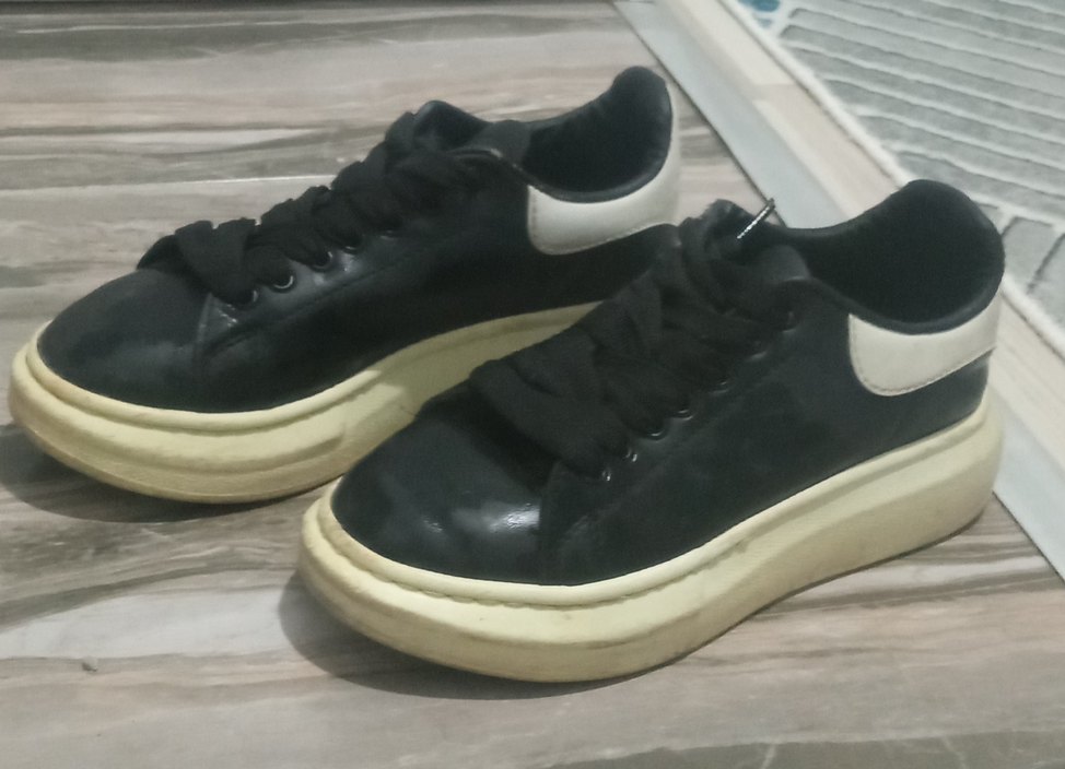 Siyah Platform Topuklu Minimalist Kadın Spor Ayakkabı - Görsel 2