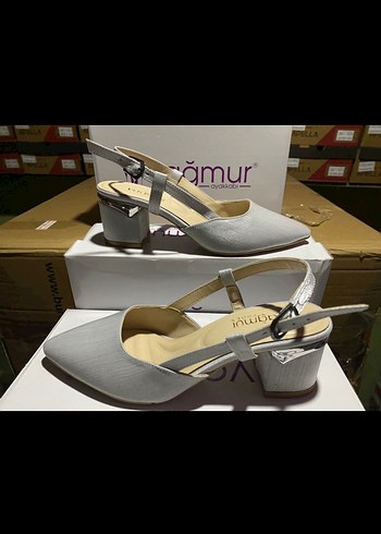Gri Tokalı Kadın Topuklu Ayakkabı - Görsel 3