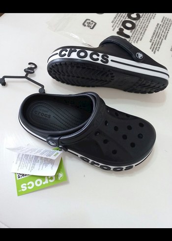 Crocs 42