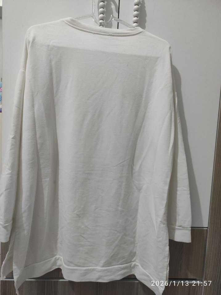 Kadın Beyaz Baskılı Uzun Kollu Sweatshirt - Görsel 4