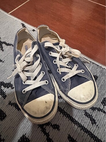 31 Beden mavi Renk Orjinal converse