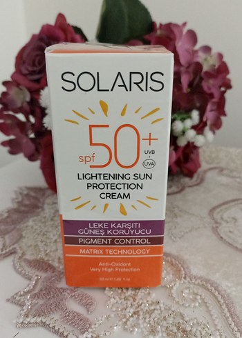 Solaris SPF 50+ Aydınlatıcı Leke Koruyucu Krem ve Güneş kremi - Görsel 3