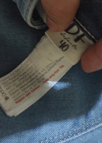 Düğmeli Mavi Kadın Mini Denim Şort - Görsel 3