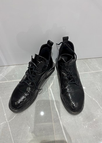 Yılan Desenli Siyah Rugan Bot - Görsel 2