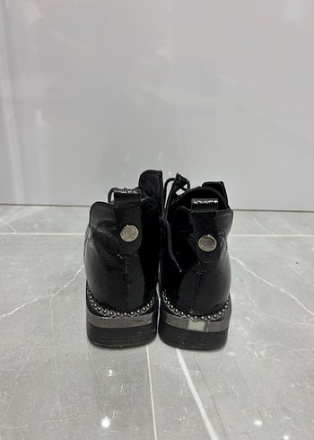 Yılan Desenli Siyah Rugan Bot - Görsel 4