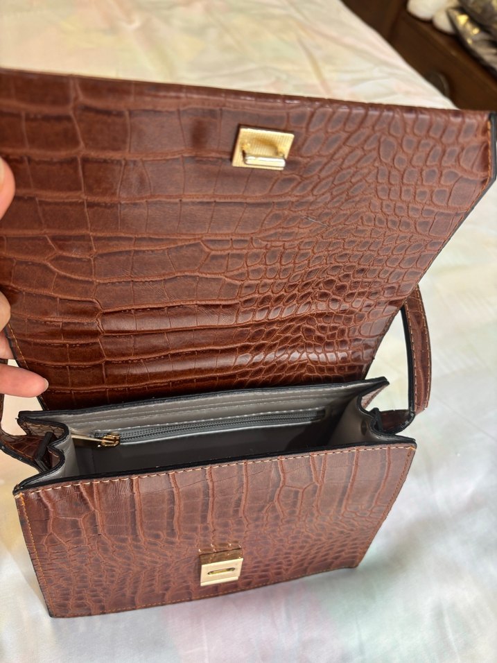 Kahverengi Parlak Yılan Desenli Deri Çanta - Görsel 4