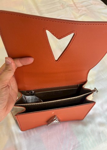 Zincir Detaylı Bej Deri Kadın Çanta - Görsel 5