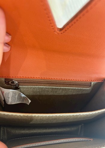 Zincir Detaylı Bej Deri Kadın Çanta - Görsel 6