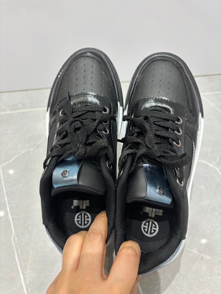 Yılan Desenli Siyah Kadın Spor Ayakkabı - Görsel 3