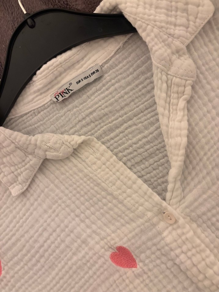 Pembe kalp nakışlı müslin kumaş gömlek - Görsel 3