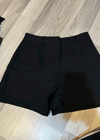 Kadın Siyah Yüksek Bel Mini Şort