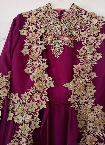 Kınalık, kaftan