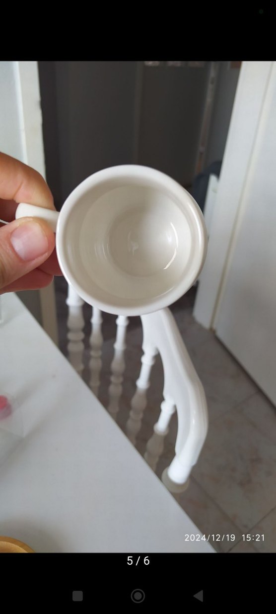 Beyaz Seramik 6'lı Fincan Seti ve Ahşap Tabak - Görsel 5