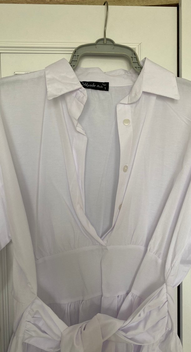 Uzun Kollu Beyaz Kemerli Kadın Gömlek - Görsel 2