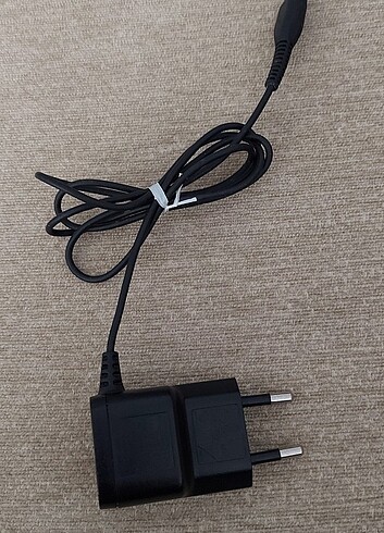 Philips Traş makinası şarj adaptörü