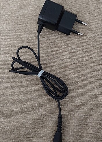 Beden Renk Traş makinası şarj adaptörü