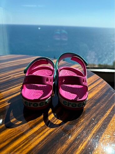 Crocs Kız çocuk marka sandalet