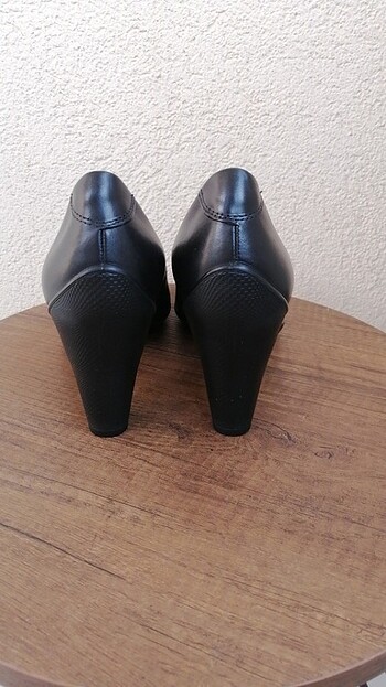 39 Beden Ecco